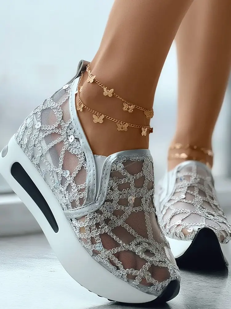 Casual Shoes 	Round Toe Bling Bling Contrast Paneled Low Heel Sequin Slip On Muffin Sneakers
