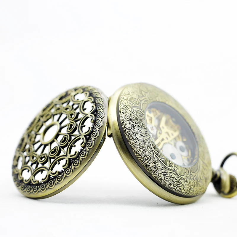 Mesh Carved Hollow Flip Pocket Watch Retro Roman Numeral Display With Chain Pendant Men's Ladies Pocket Watch Gift