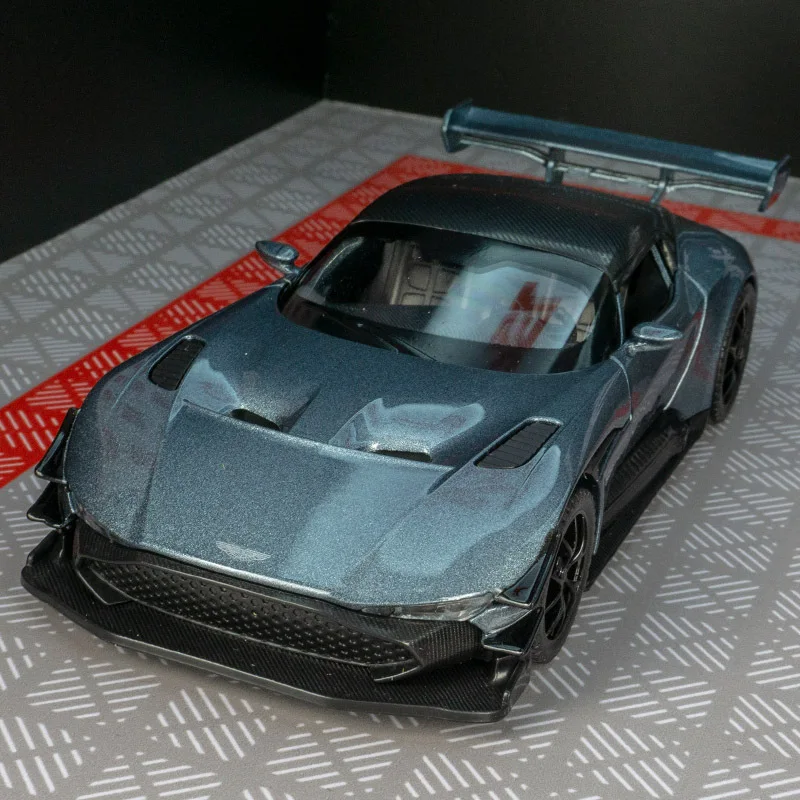 

Модель автомобиля «супер-кар» из сплава, 1:32