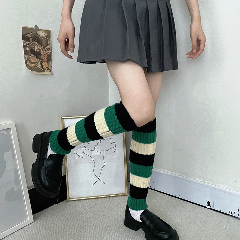 Рисунок 4 - Теплые рождественские носки в полоску