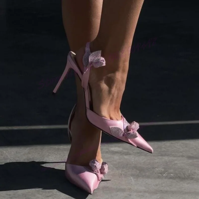 Туфли-лодочки женские атласные с ремешком на пятке и заостренным носком тонком