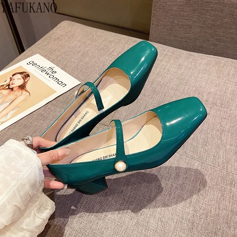 

Fashion Square Toe Chunky Heel Mary Janes Shoes Pearl Patent Leather Buckle Strap Mid Heel High Heels Classic Simple Lady Pumps