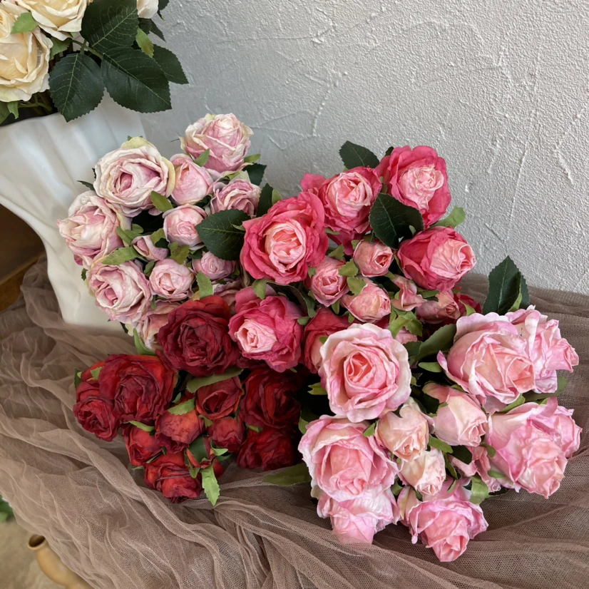 

Pink Silk Fake Bouquet Artificial Retro Focus Rose Wedding Photography Bouquet Home Garden Desktop Flower Arrangement Decoration