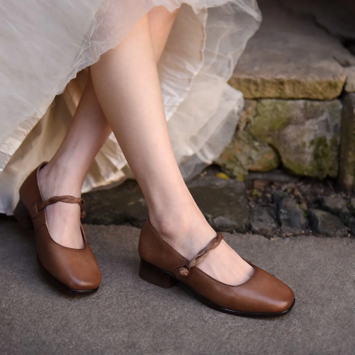

Artmu Fashion Women Pumps Shoes 3.5 cm Mid Heels Genuine Leather Female Square Toe Hasp Single Mary Jane Leisure Ladies Shoes