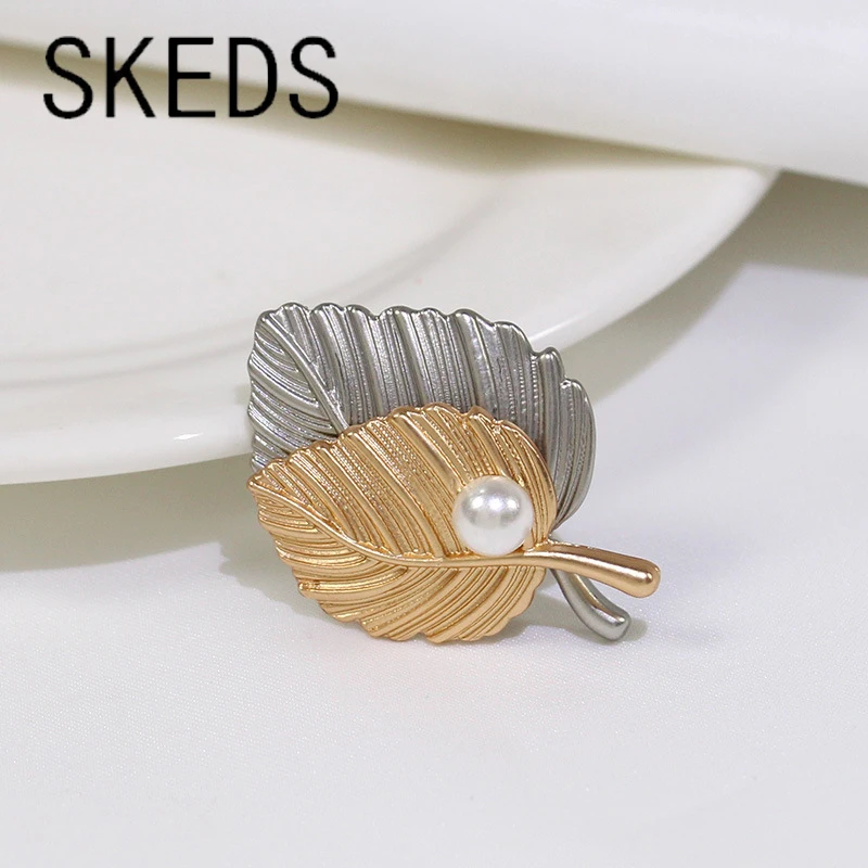 

SKEDS Exquisite Pearl Leave Brooch New Women's Brooches Pins Rhinestone Enamel Plant Flower Jewelry For Lady Corsage Badges Gift