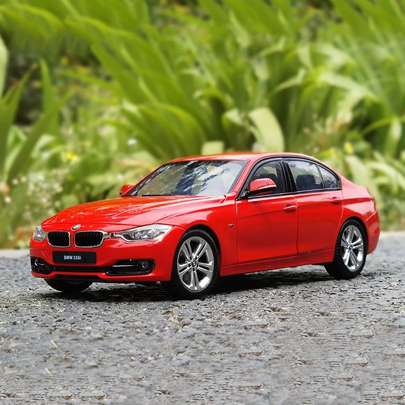 WELLY 1:18 BMW 335i Scale Car High Simulation Metal Car Classic Diecast Alloy Model Toy Cars For Children Gifts B560 enlarge