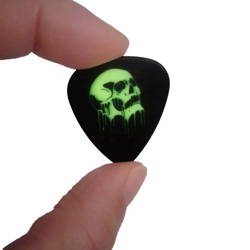 

10pcs New 0.71mm Acoustic Guitar Picks Rock Skull Luminous Pick Celluloid Plectrum Guitar Accessories