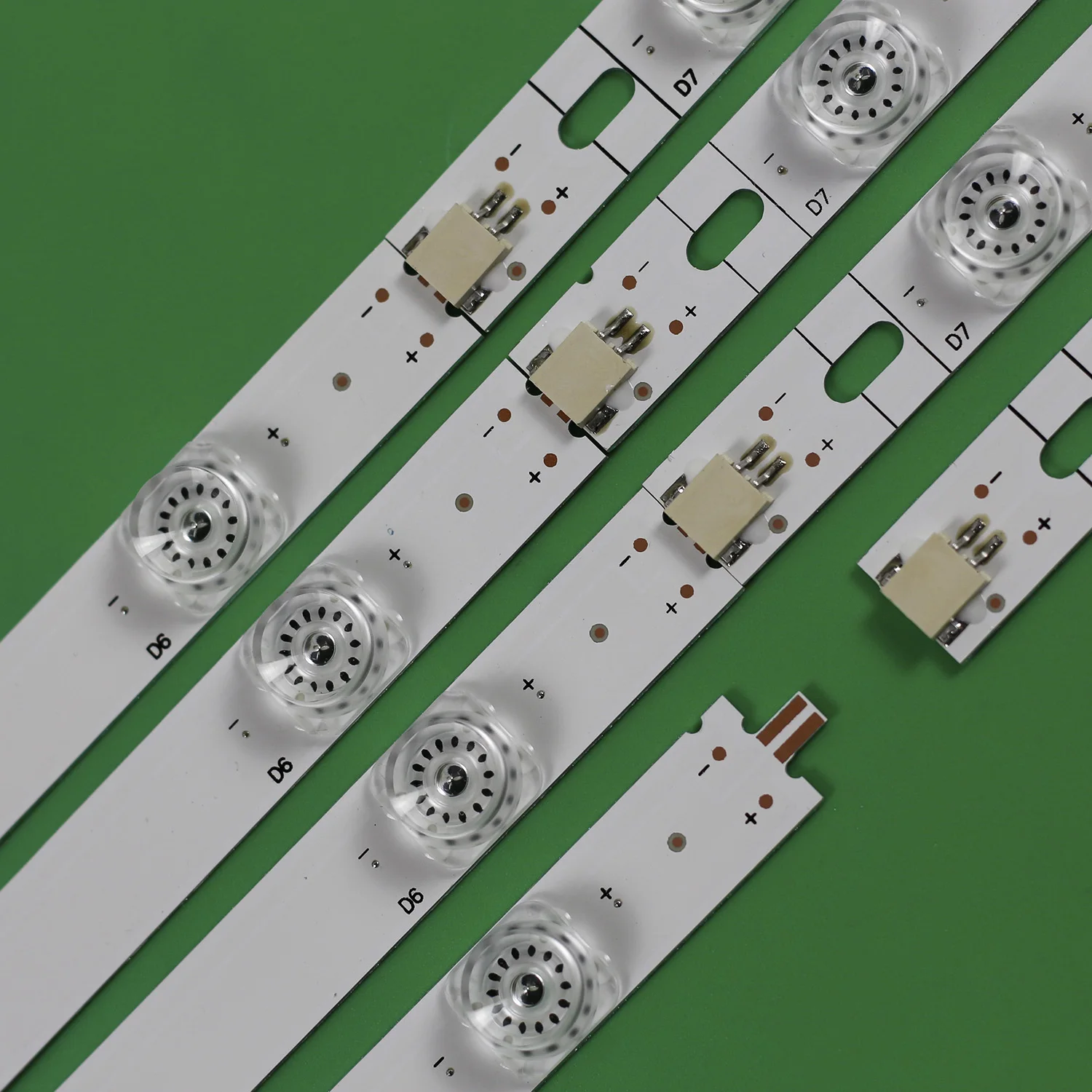 Фото Светодиодная лента подсветки для Hisense SVH500AA7 CRH-BX50S1U923030T04128AT CRH-BX50S1U923030T041288V H50A6140 50R6040E H50A6100 LB50095 №3