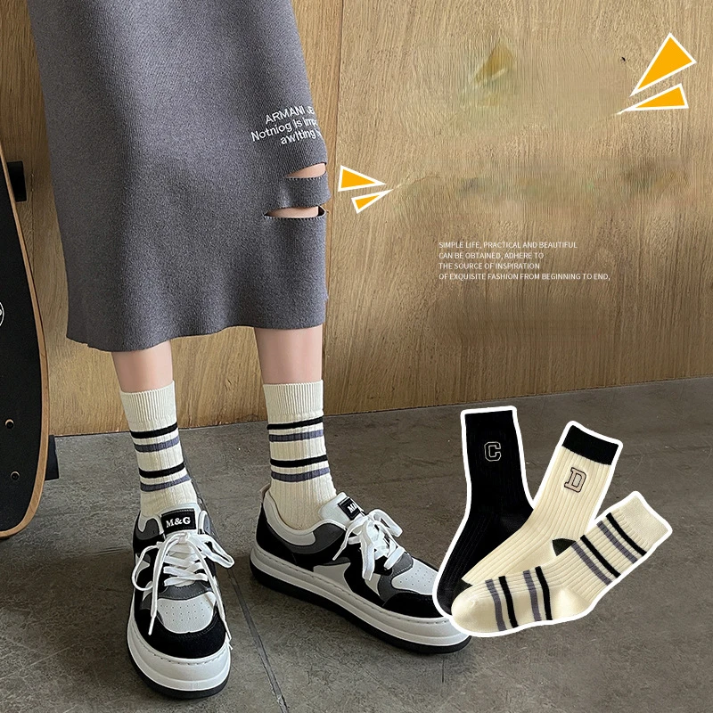 

Женские носки, двойная игла, черные, белые полосатые носки для пар, четыре сезона, средние Носки из бамбукового волокна, дизайнерские женски...