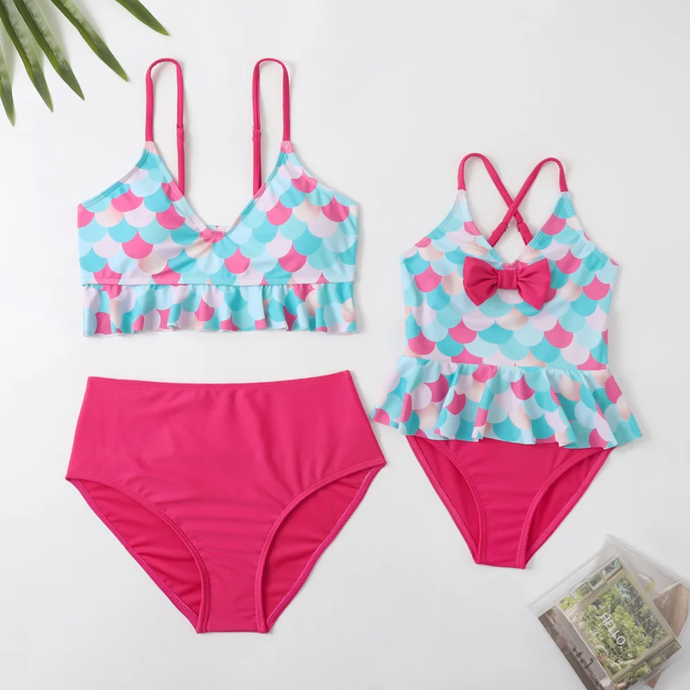 

Holiday Family Matching Swimsuits Mom and Girl 2 Pieces Beachwear Swimwear Family Look Mother Daughter Bikini Swimsuit