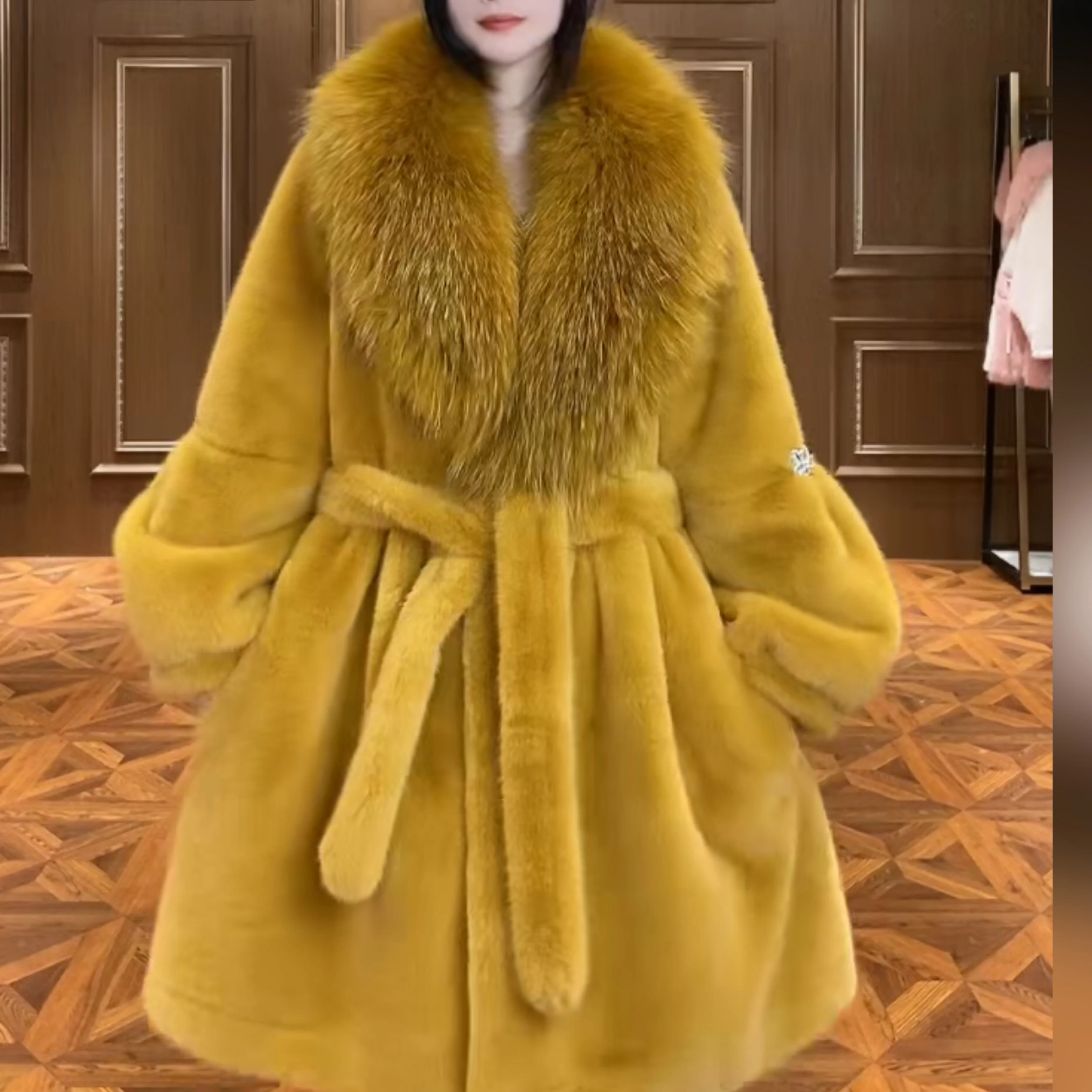 2022 Winter New Female Fashion Streetwear Fox Fur Mink Jacket Women's Elegant Trendy Long-Sleeved Patchwork Mid-Length Warm Coat