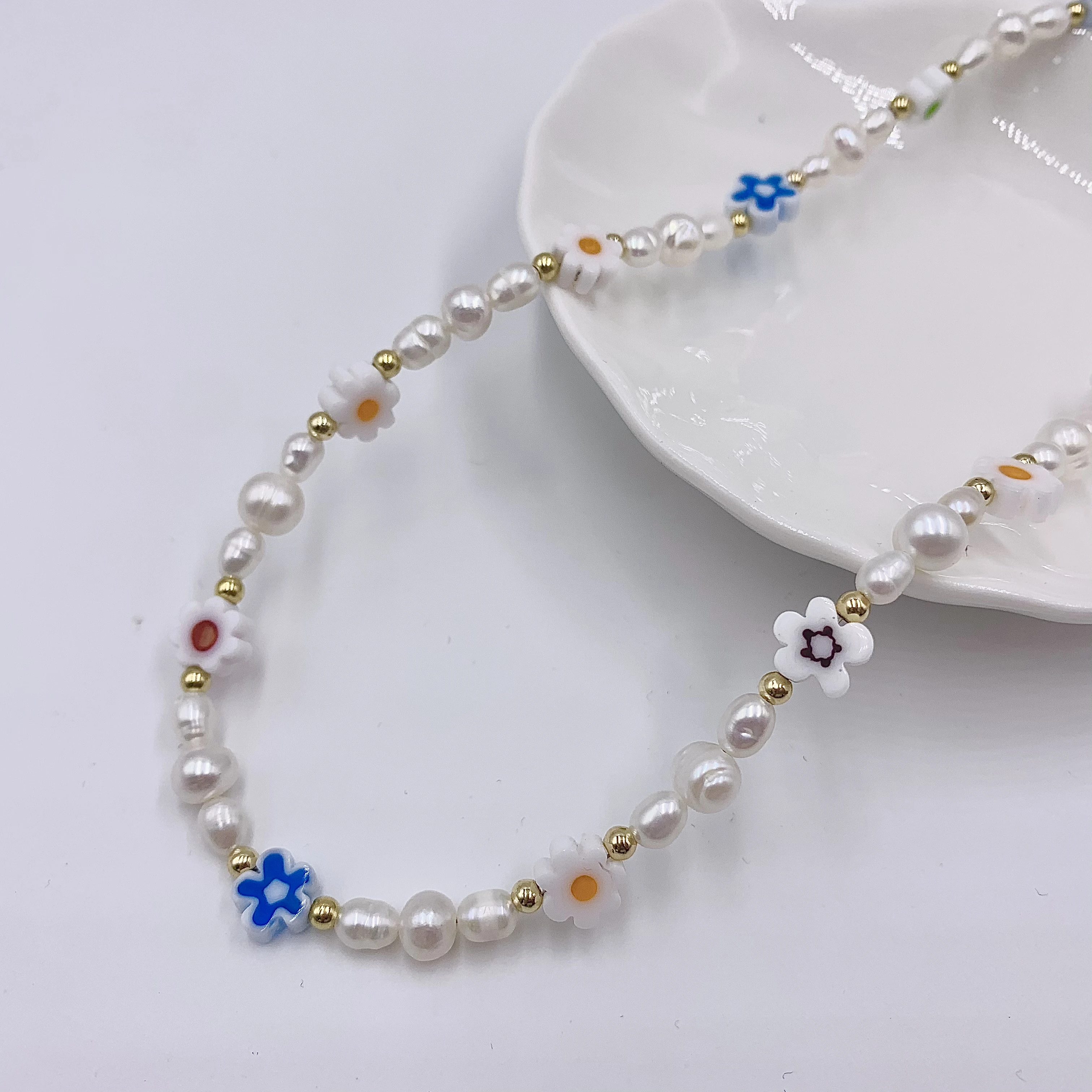 

Gm2 Necklace for Famale glazed Flower Beaded Necklace, metal bead laminated necklace, color pearl necklace, chain