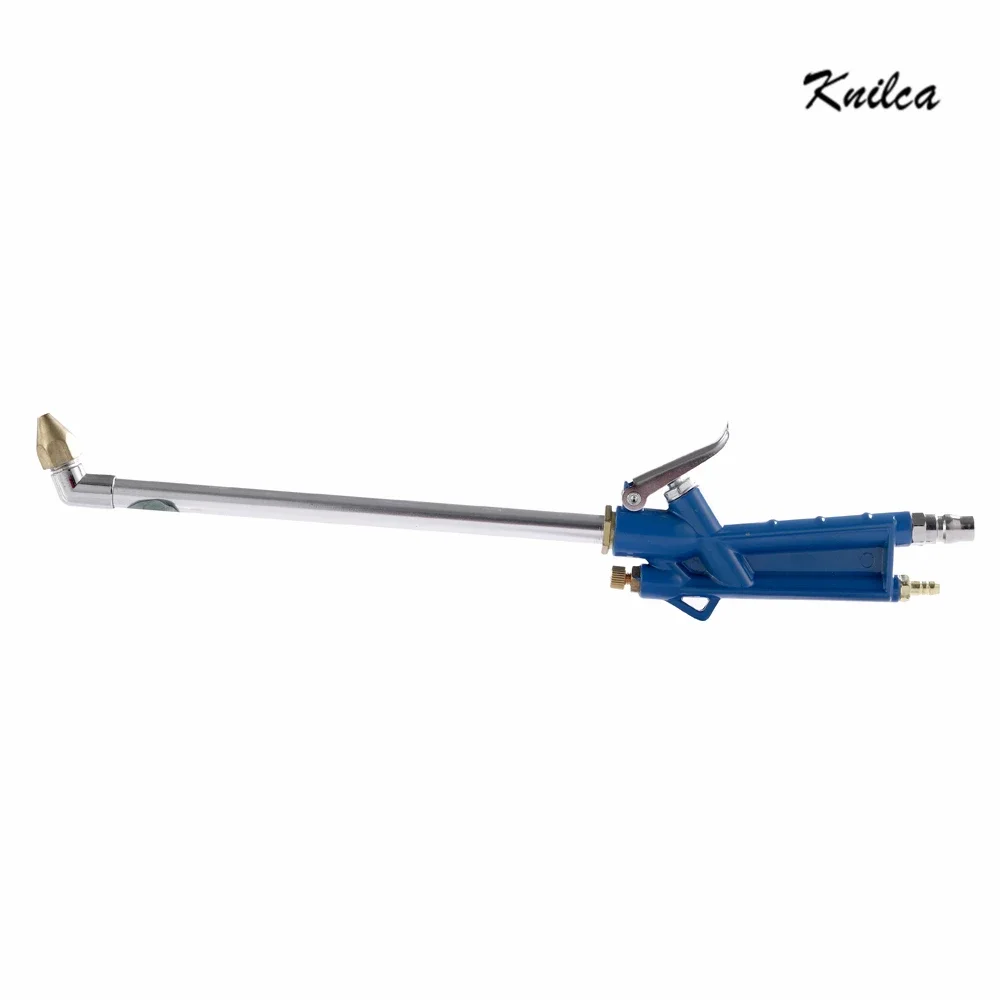 Автомобильный инструмент для очистки двигателя от пыли