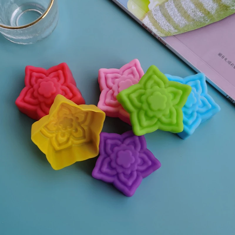 

1Pc 5cm Cute Tulip Muffin Cake Mold Cupcake Cup Heat Resistant Nonstick Silicone Soap Mold Reusable Kitchen Baking Tool