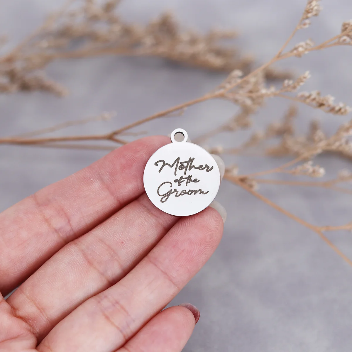 

3Pcs/lot Mother Of The Groom Laser Engraved Stainless Steel Disc Message Charm For Jewelry Making Handmade Craft Material