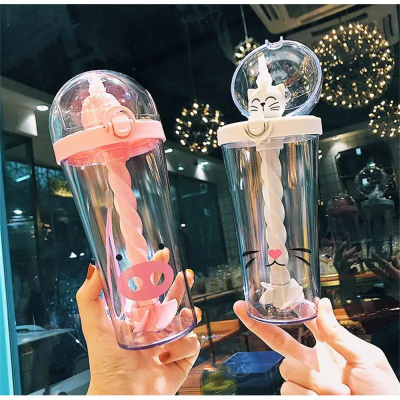 

Пластиковая бутылка для воды с желтой уткой