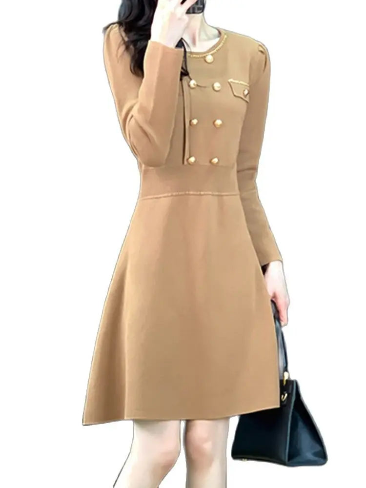 

Женское трикотажное платье с круглым вырезом и длинными рукавами