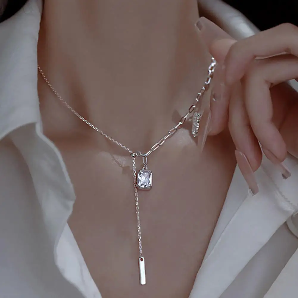 

Elegant Chain Necklace Long Lasting Clavicle Chain Not Easy to Rust Romantic Pendant Female Necklace Dress Up