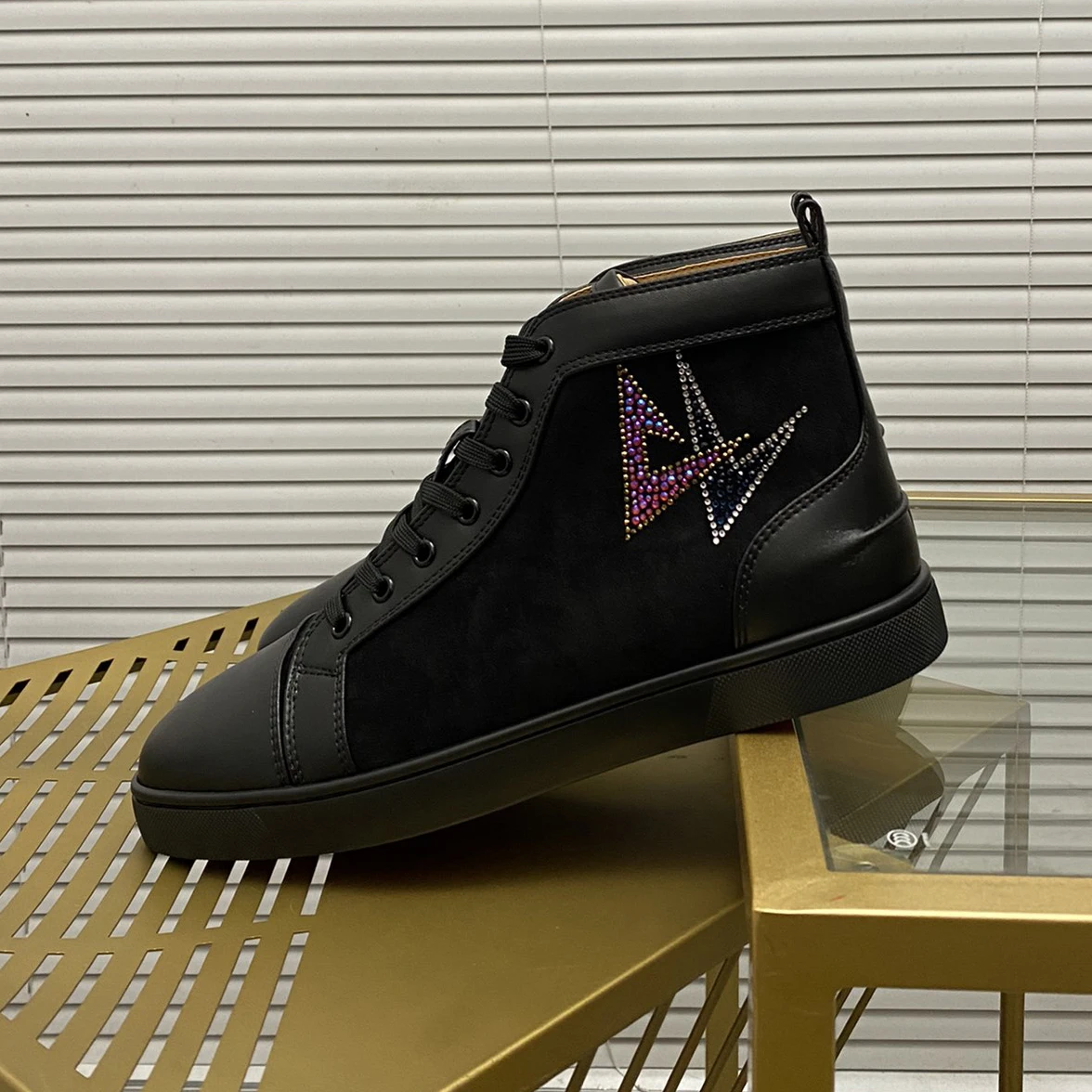

Top Quality Red Sole Mens Casual Shoes Luxury Womens Leather Sneakers Unisex Fashion Trainers Youth Designer Couple Shoes MD0222