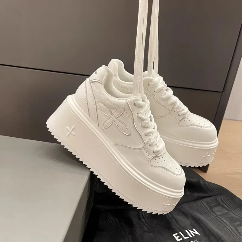 Кроссовки женские кожаные толстая подошва круглый носок повседневная удобная