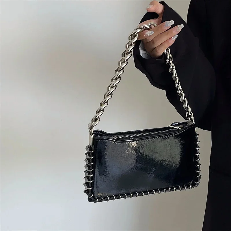 

Fashion Chic Design Chain Bag Women 2023 New High-Grade Glossy Patent Leather Shoulder Bag Novelty Trend Black Purse Handbags