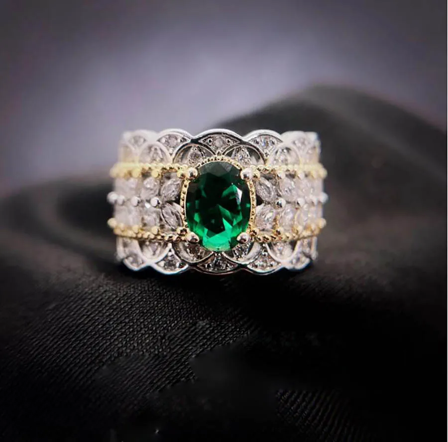 

Italian retro court style hollow two-color gold ring emerald gorgeous women lace handwork luxurious gem finger accessories