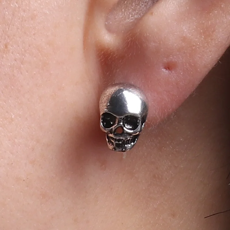 

2022 new retro skeleton earring with simple personality and generous earring directly supplied by factory