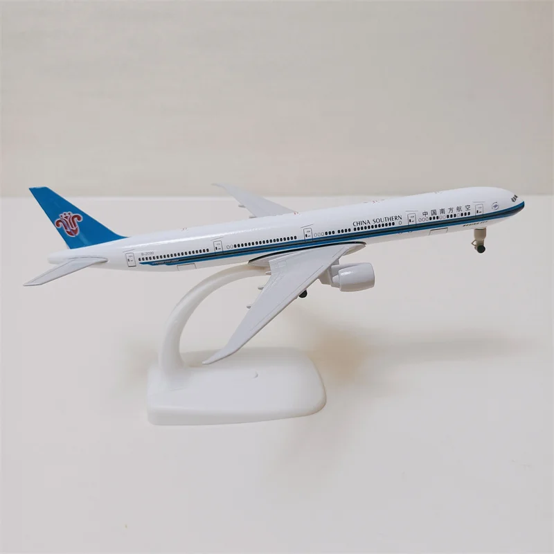 Модель самолета из металлического сплава, 19 см, авиамодель China South Airlines B777, Боинг 777, авиамодель самолета из металлического сплава с колесами, игрушки