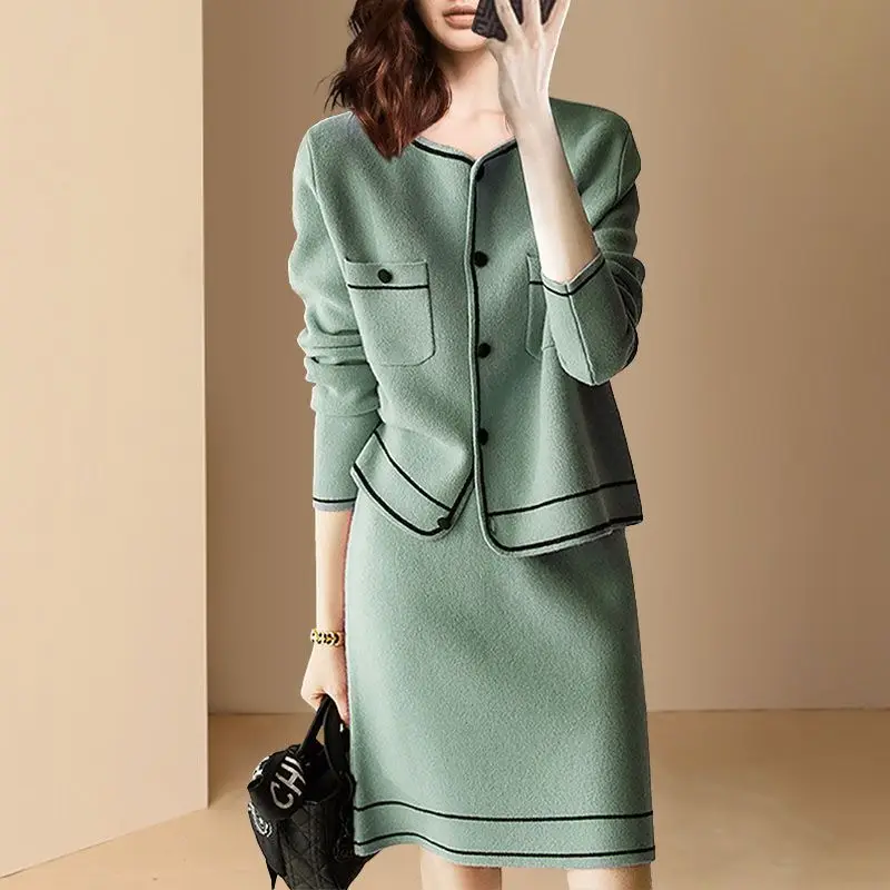 Рисунок 4 - Женский роскошный Трикотажный костюм-двойка