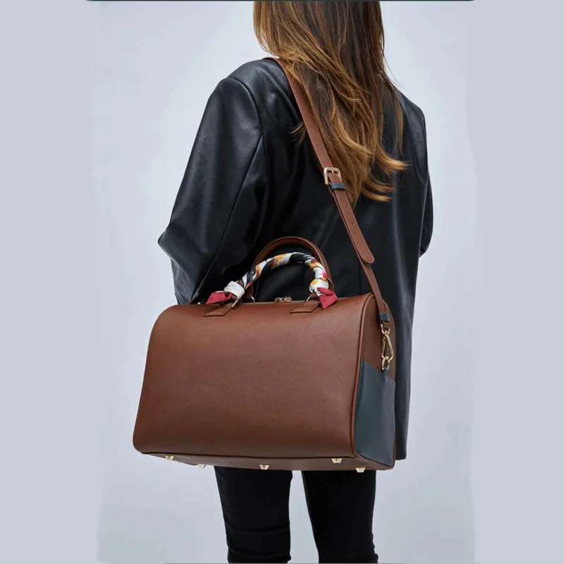 Купить Сумка с V-образным вырезом для мальчиков KPOP Bangtans, бесшумная Бостонская сумка, Высококачественная импортная кожаная сумка из микрофибры, сум...