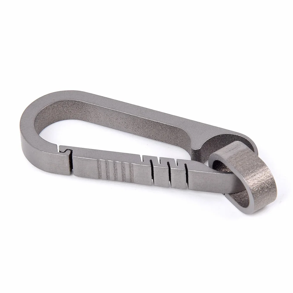 

Practical Useful Durable Car Keychain TC4 Titanium alloy Backpack Buckle Carabiner Clip Hanging Holder Men Pendant