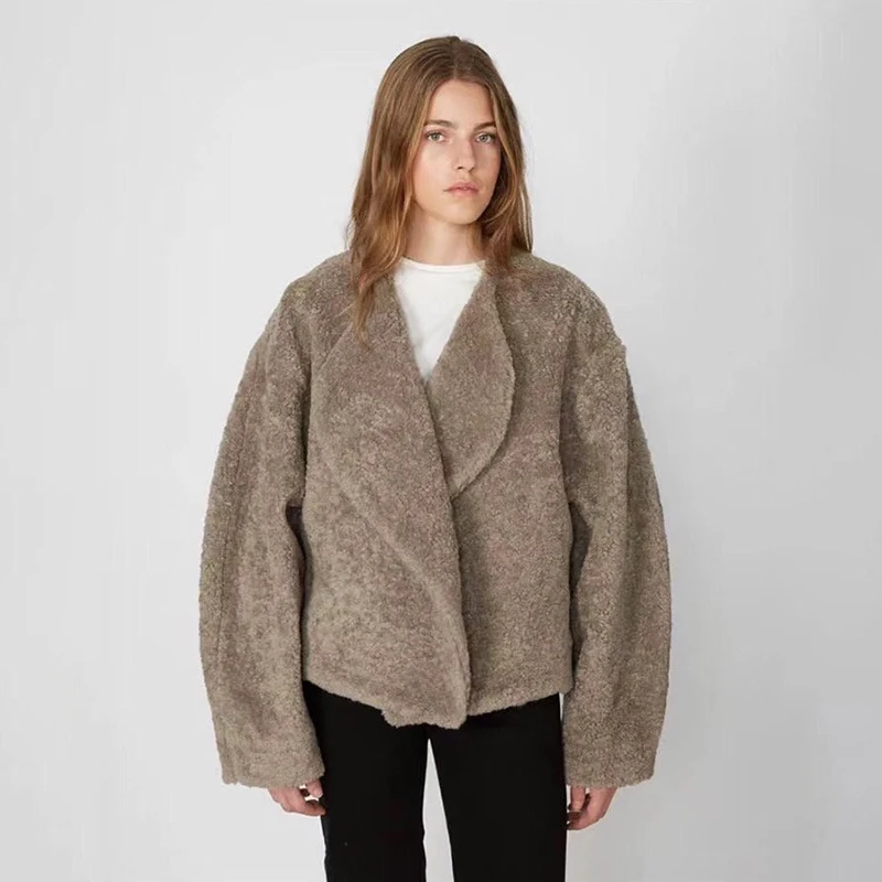 

TOTEM* Bellac Warm Faux Lamb Fleece Oversized Cropped Lapels Oversized Jacket