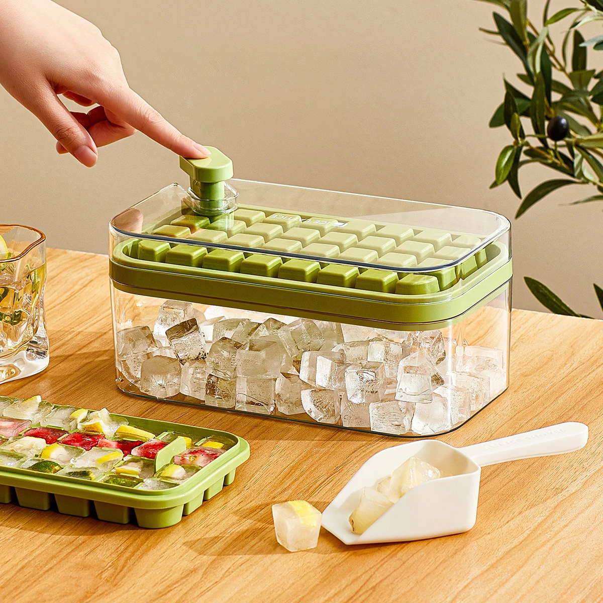 Plastics Ice Cube Molds One-Button Press Type Easily Demoulded Moulds Storage Boxes With Cover Kitchen Gadgets Accessories