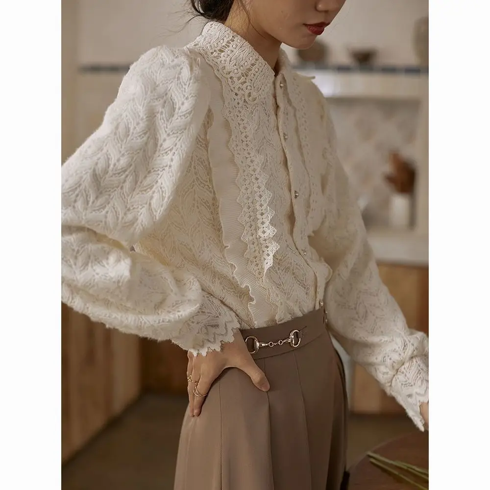 

Women Clothing Pearl Button Lace Blouse for Women Design Sense Autumn Winter French Style Vintage Lapel Temperament Women Top