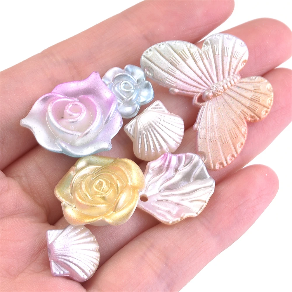 50 шт. акриловые бусины в виде бабочек