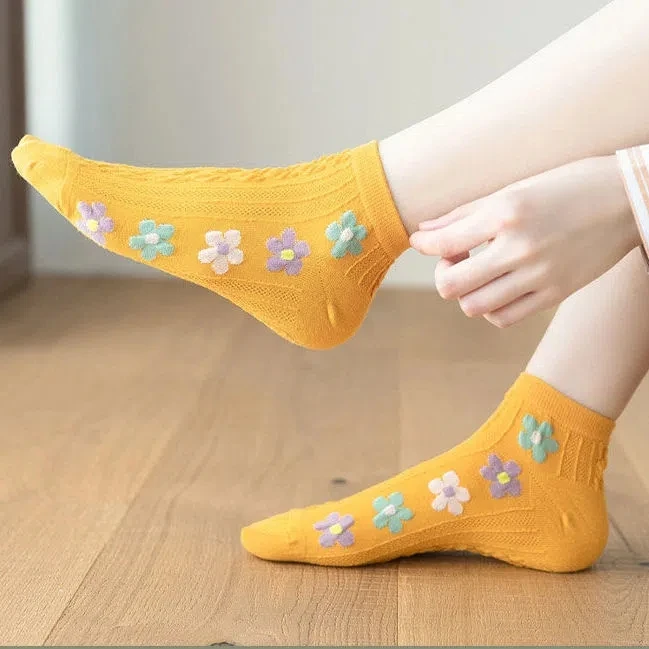 Yasuk All Season Women's Fashion Soft Print Flower All-Match Lovely Girl Casual Comfortable Socks 5Pcs Cotton