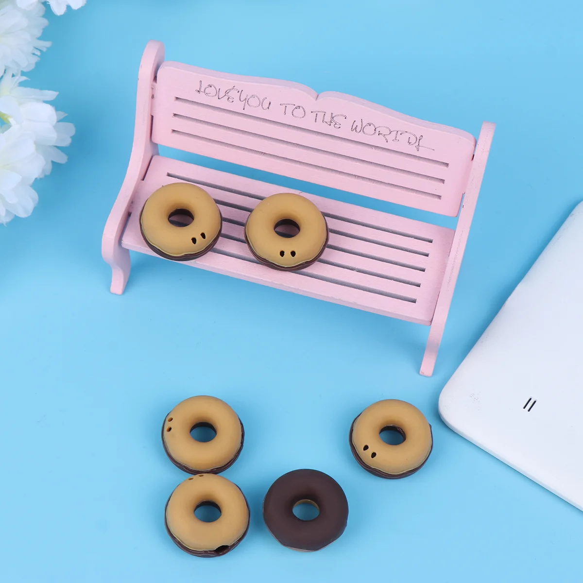 

Donut Silicone Cord Organizer Box- Headphones Earphone Holder, Cable Winder, Cord Wire Storage Case Managemet, Lightening Cable