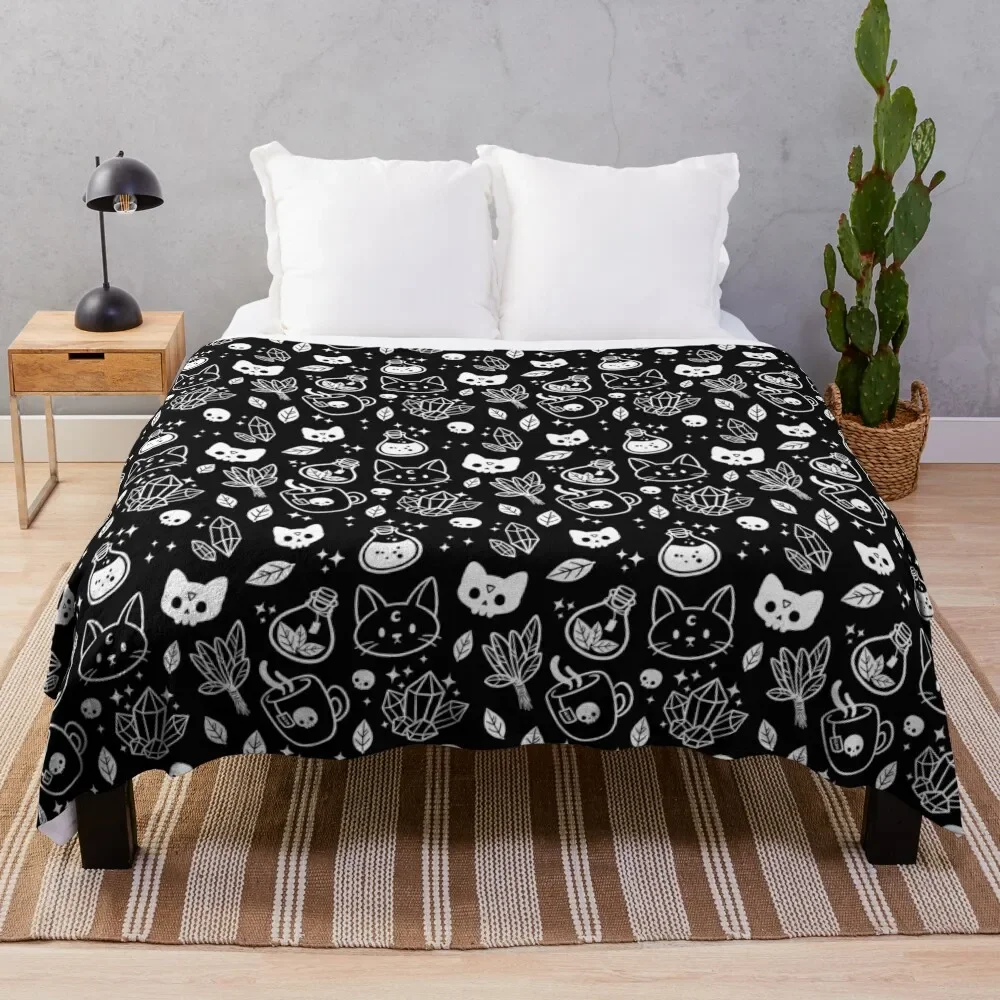 Травяная ведьма // черно-белый | Nikury плед тяжелый сон для дивана теплые зимние