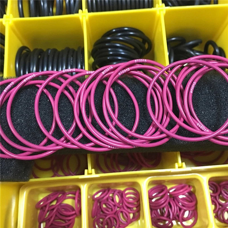 Комплект уплотнительных колец уплотнения и уплотнительные кольца трансмиссии