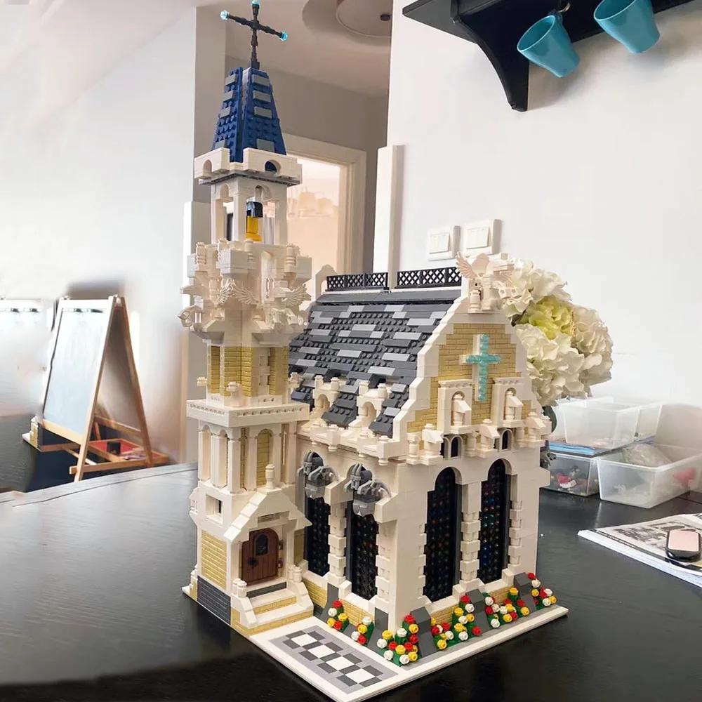 

Creative Expert Street Views Medieval City Church Moc Bricks Modular House Model Building Blocks Toys Famous Architecture 033006