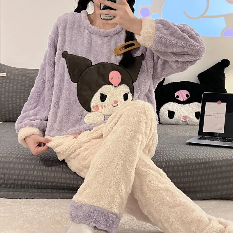

Пижама Sanrio Kuromi женская, утепленная фланелевая одежда для семьи, с мультяшным принтом кораллового плюша, для осени и зимы