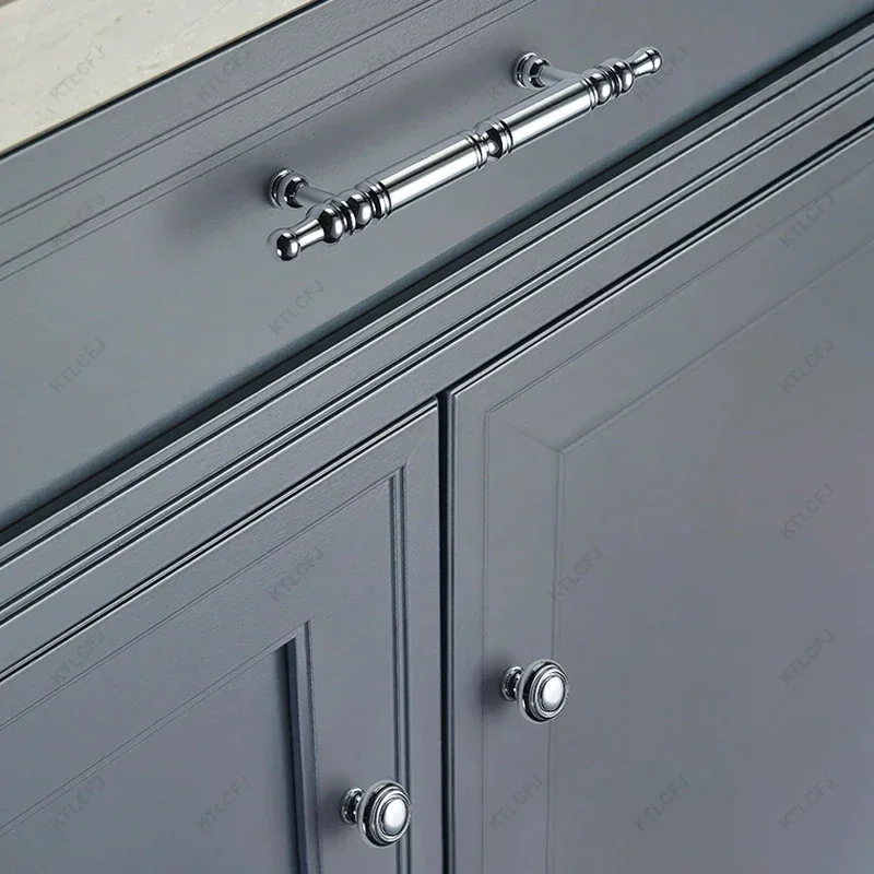 Роскошная французская ручка для гардероба хромированная шарообразная двери