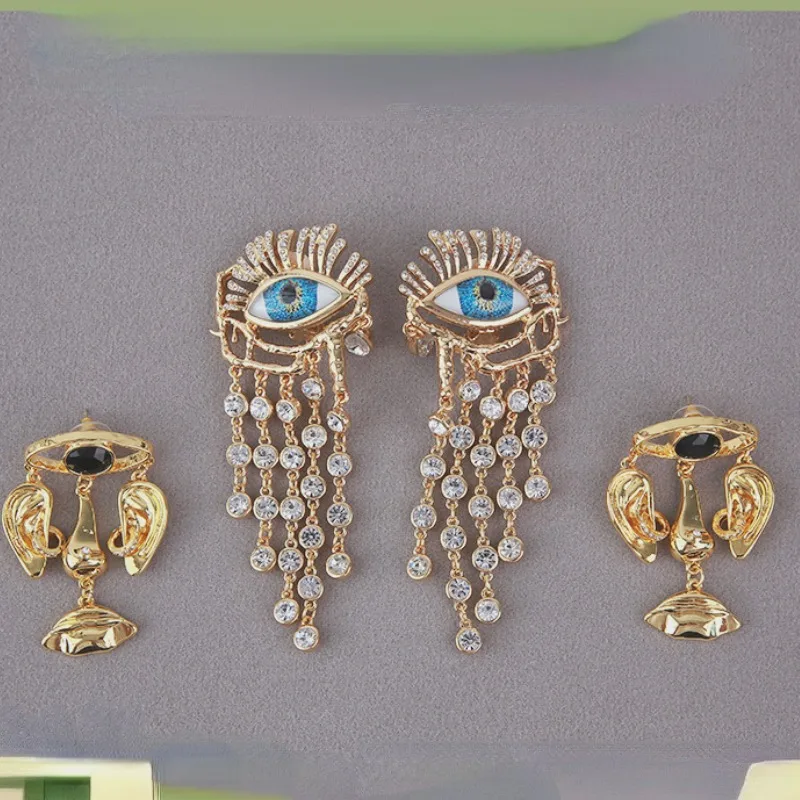 

2023 Spring New Retro Style Eye Tassel Ear Set with Diamond Ornaments Wholesale