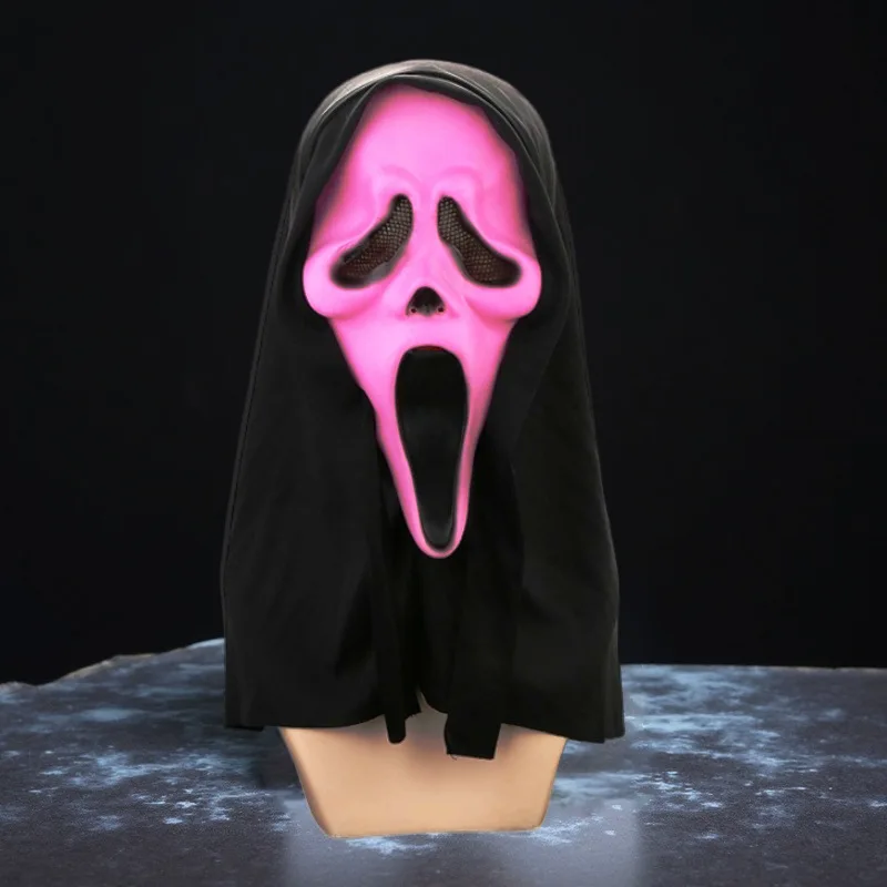 

Маска Гостя из фильма Крики