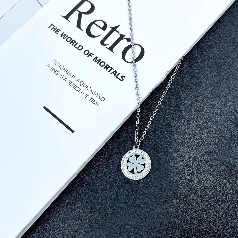 

Fashion Ladies With Diamond Stainless Steel Necklace Moon Clover Eiffel Tower And Other Charm Pattern Pendant Necklace Jewelry