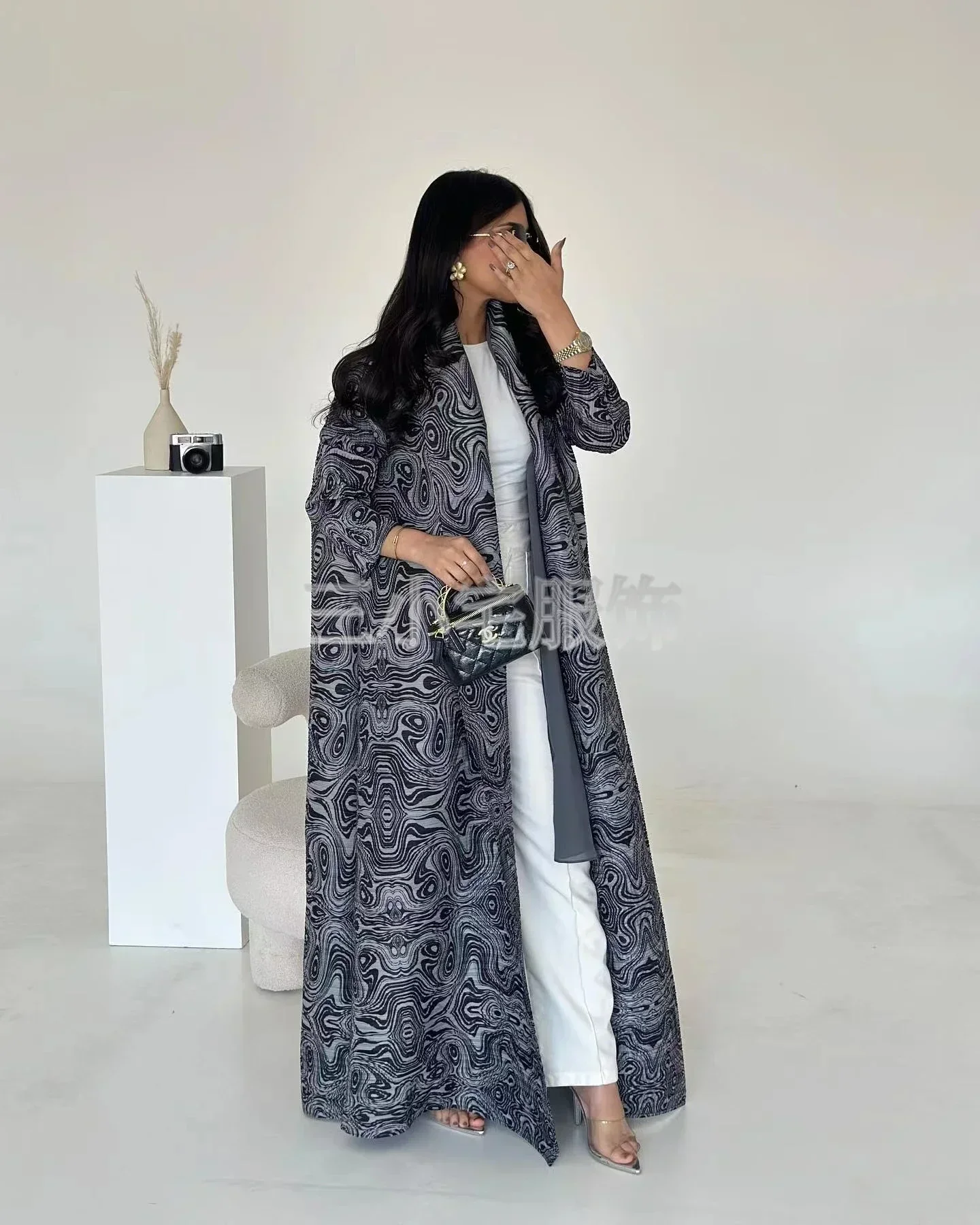 Фото YUDX Miyake плиссированный женский халат со складным воротником и длинными рукавами, новинка 2024, зимний модный кардиган оригинального дизайна, пальто №5