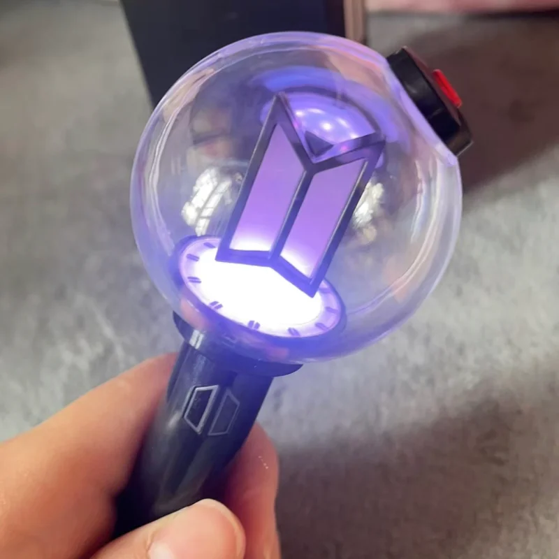 Фото В наличии: Хит продаж! Миниатюрный светящийся брелок-подвеска K-pop Army Ver 4 для фанатов, украшение для концертов и рюкзаков, подарок. №4