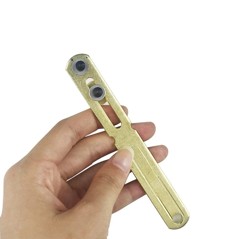 

Медный регулируемый ключ для открытия часов