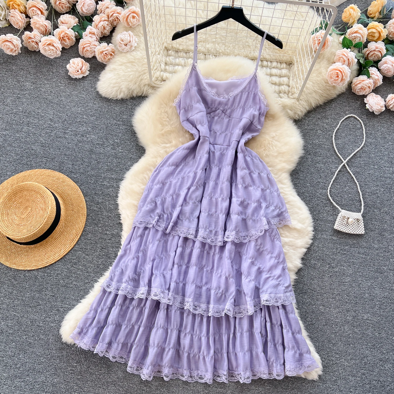 

Женское винтажное платье на бретельках Clothland, платье без рукавов с регулируемыми бретельками и открытой спиной, кружевное лоскутное платье до середины икры, QC691