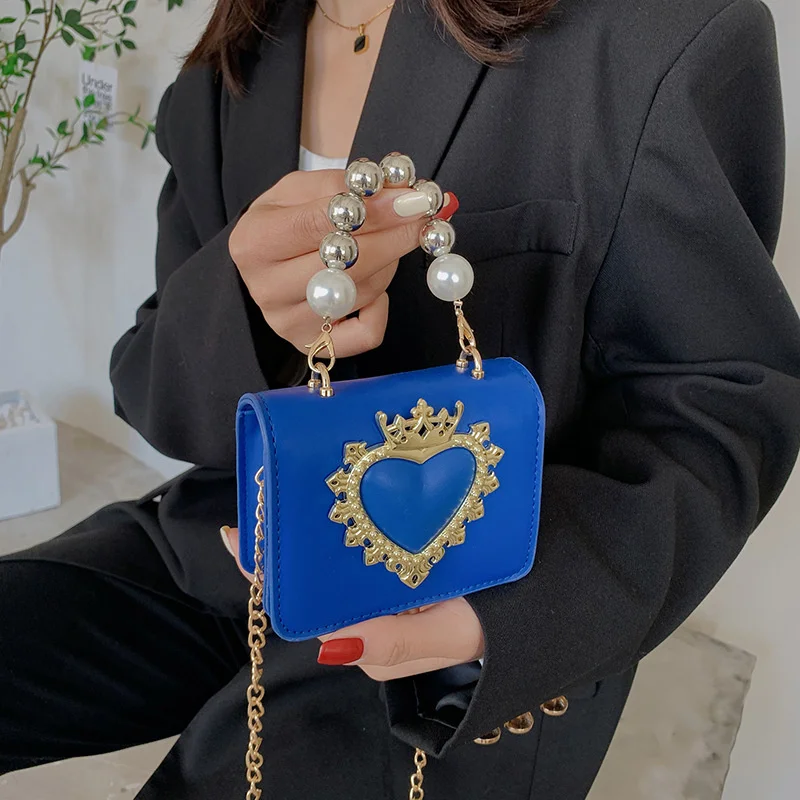 

Klein Blue Metal Heart Crown Mini Bag for Women Fashion Baroque Style Tote Lady Beading Chain Purse Small Flap Handbags